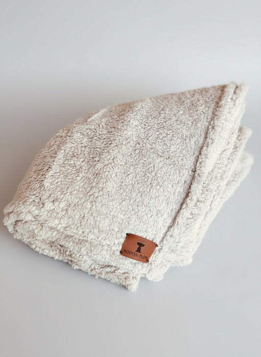 Ridgefield Plush Ombre Sherpa Throw Blanket